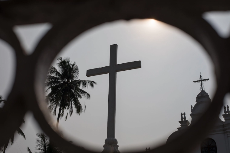 印度 5 名基督徒在祈祷聚会中被捕